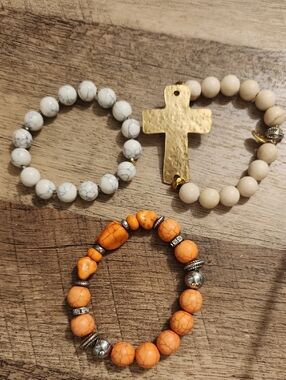 Beaded Bracelet Set - White, Cream & Orange Stone
